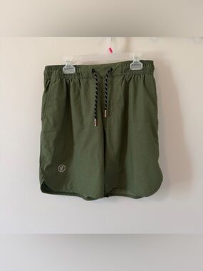 Legends Luka Shorts Men’s Size Small Green Lined 8” Athletic Workout Gym